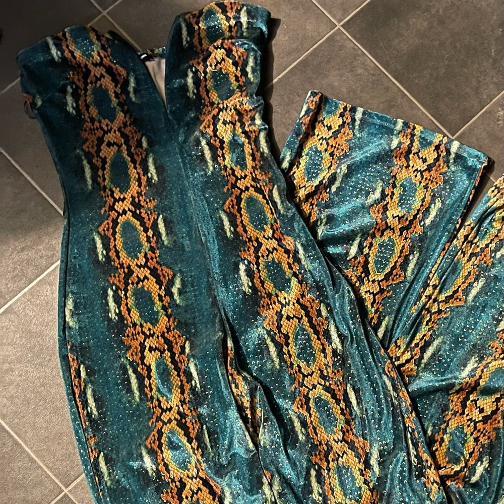 Fashion nova jumpsuit
